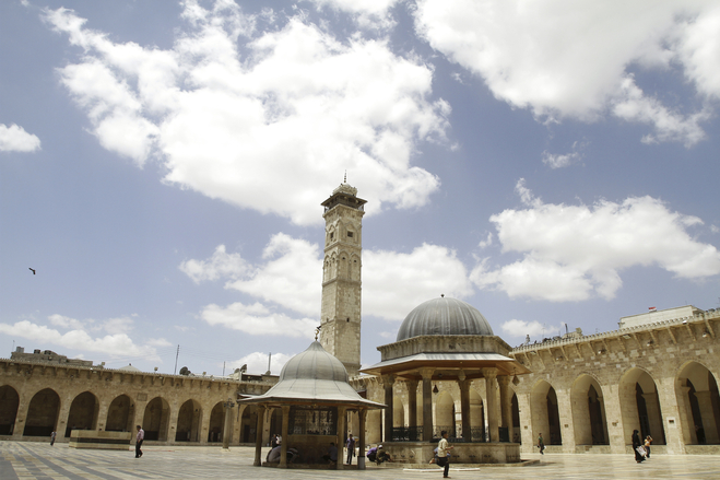 建於12世紀的伍麥葉清真寺(Umayyad Mosque，如圖所示)上周被毀.jpg